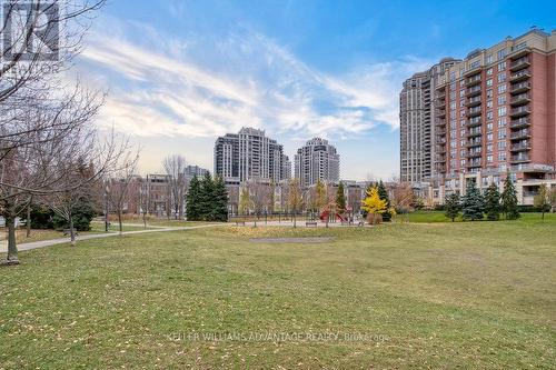 812 - 5 Everson Drive, Toronto, ON - Outdoor