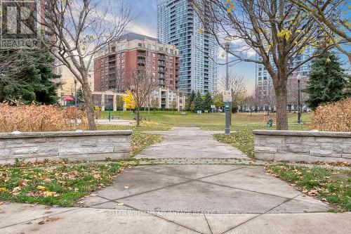 812 - 5 Everson Drive, Toronto, ON - Outdoor With Facade