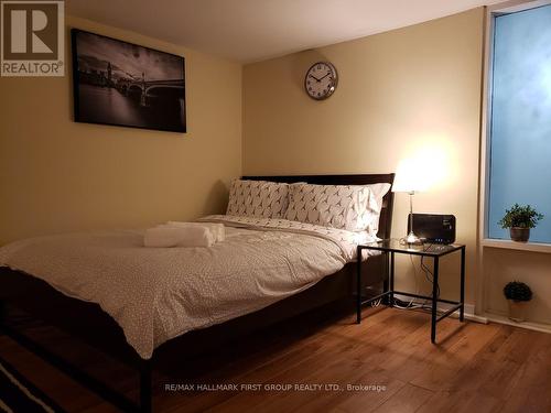 37 Mutual Street, Toronto, ON - Indoor Photo Showing Bedroom