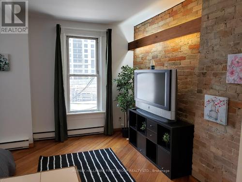 37 Mutual Street, Toronto, ON - Indoor Photo Showing Other Room