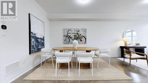 202 Paradelle Drive, Richmond Hill, ON - Indoor Photo Showing Dining Room