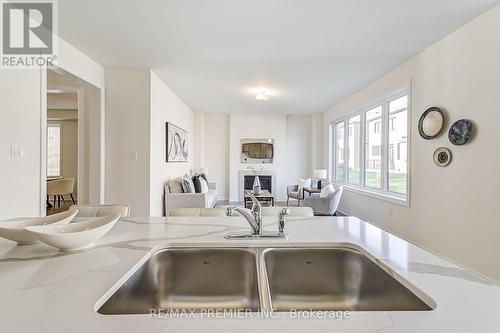 48 Sambro Lane, Whitchurch-Stouffville, ON - Indoor Photo Showing Kitchen With Double Sink