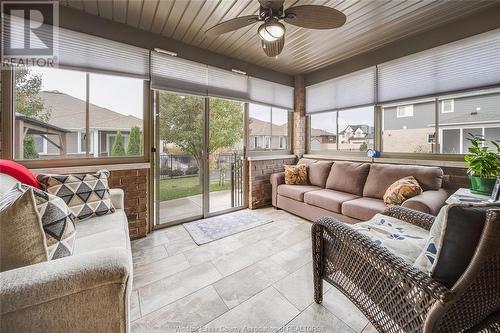 1137 Kassas Street, Lasalle, ON -  Photo Showing Living Room