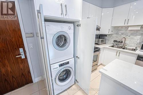 105 - 39 Galleria Parkway, Markham, ON - Indoor Photo Showing Laundry Room