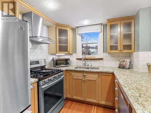 2525 Garnet Street, Regina, SK - Indoor Photo Showing Kitchen