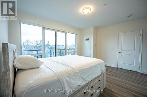 205 - 9088 Yonge Street, Richmond Hill, ON - Indoor Photo Showing Bedroom