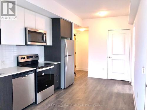 1004 - 202 Burnhamthorpe Road E, Mississauga, ON - Indoor Photo Showing Kitchen With Stainless Steel Kitchen