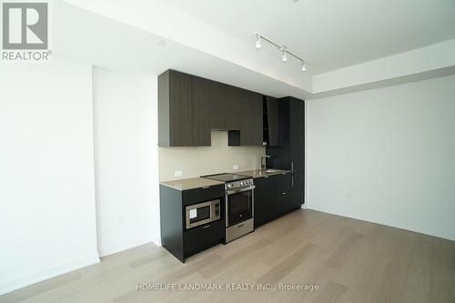 5212 - 3883 Quartz Road, Mississauga, ON - Indoor Photo Showing Kitchen