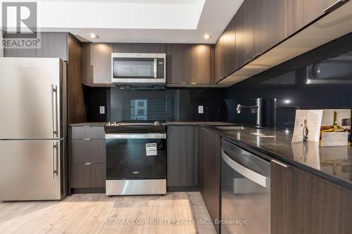 301 - 10 Eva Road, Toronto, ON - Indoor Photo Showing Kitchen With Upgraded Kitchen