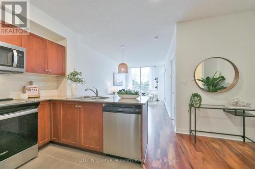 305 - 3504 Hurontario Street, Mississauga, ON - Indoor Photo Showing Kitchen With Double Sink