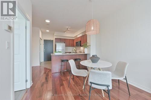 305 - 3504 Hurontario Street, Mississauga, ON - Indoor Photo Showing Dining Room