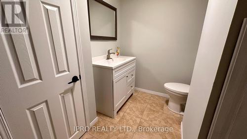 20 Burnley Avenue, Brantford, ON - Indoor Photo Showing Bathroom