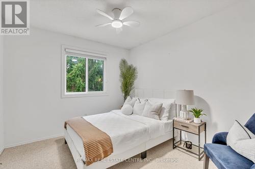 2 - 524 Beechwood Drive E, Waterloo, ON - Indoor Photo Showing Bedroom