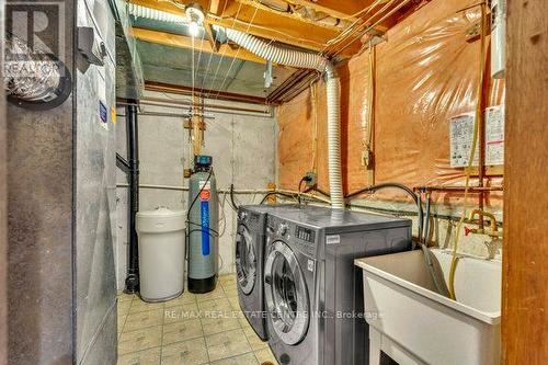 2 - 524 Beechwood Drive E, Waterloo, ON - Indoor Photo Showing Laundry Room