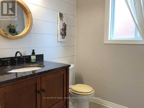 98 Summers Drive, Thorold, ON - Indoor Photo Showing Bathroom