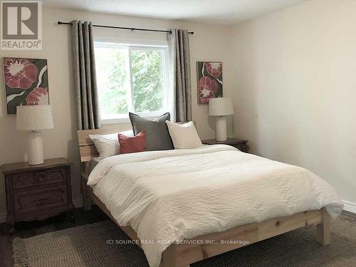 98 Summers Drive, Thorold, ON - Indoor Photo Showing Bedroom