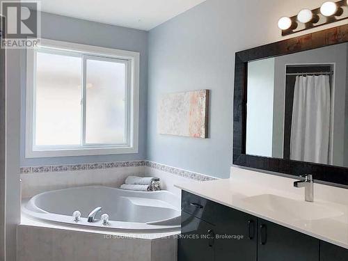 98 Summers Drive, Thorold, ON - Indoor Photo Showing Bathroom