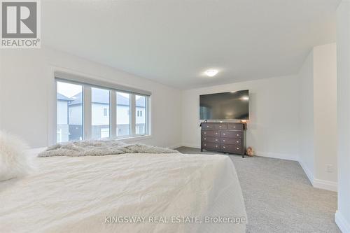 75 Monarch Woods Drive, Kitchener, ON - Indoor Photo Showing Bedroom