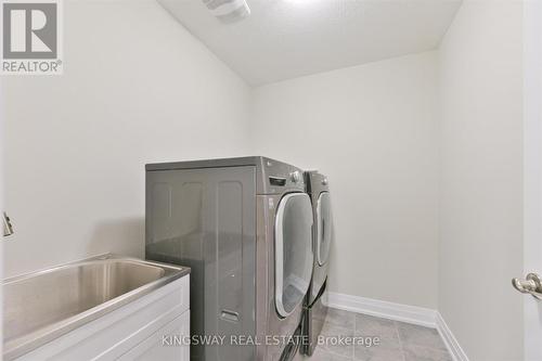 75 Monarch Woods Drive, Kitchener, ON - Indoor Photo Showing Laundry Room