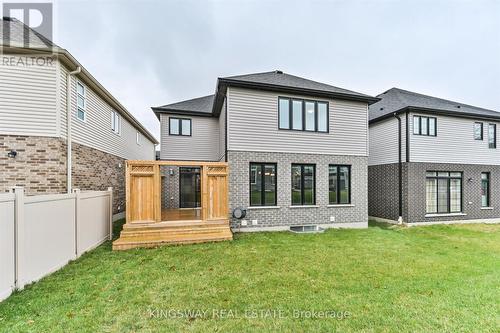 75 Monarch Woods Drive, Kitchener, ON - Outdoor With Exterior