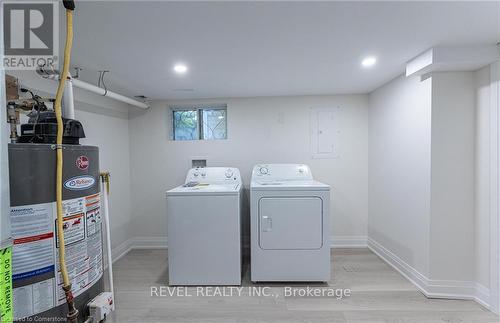 2 - 189 East 31St Street, Hamilton, ON - Indoor Photo Showing Laundry Room