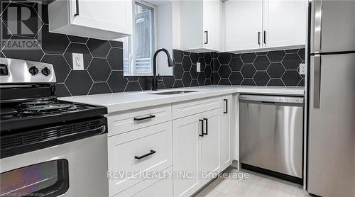 2 - 189 East 31St Street, Hamilton, ON - Indoor Photo Showing Kitchen