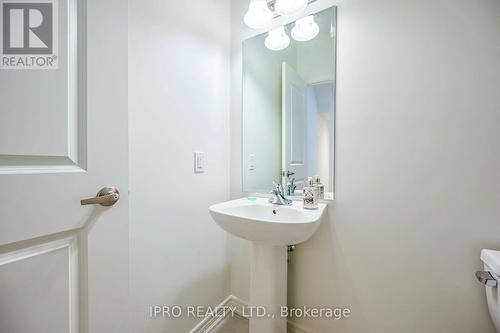 111 Picardy Drive, Hamilton, ON - Indoor Photo Showing Bathroom