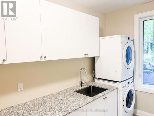 1004 Boyne Ridge Court, Huntsville, ON - Indoor Photo Showing Laundry Room