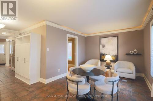 6420 Sapling Trail, Mississauga, ON - Indoor Photo Showing Dining Room