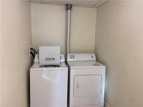 314 457 9Th Street, Brandon, MB - Indoor Photo Showing Laundry Room