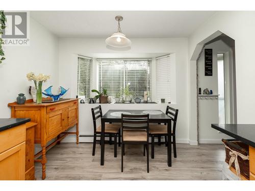 20225 Lorne Avenue, Maple Ridge, BC - Indoor Photo Showing Dining Room