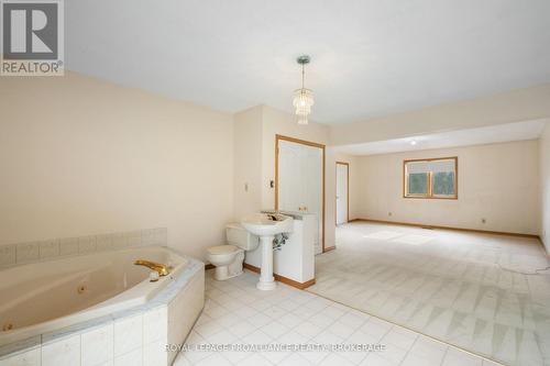 40 Concession Street S, Stone Mills, ON - Indoor Photo Showing Bathroom