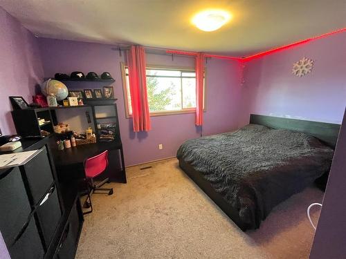 197 Bluewater Crescent, Winnipeg, MB - Indoor Photo Showing Bedroom