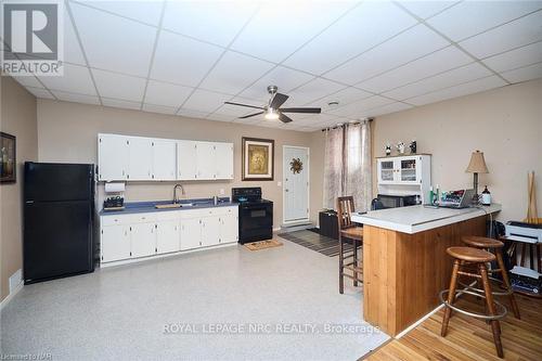 639 King Street, Welland (773 - Lincoln/Crowland), ON - Indoor Photo Showing Kitchen