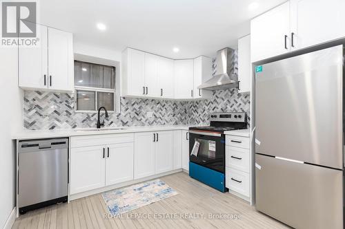 1A - 38 Leuty Avenue, Toronto, ON - Indoor Photo Showing Kitchen With Upgraded Kitchen