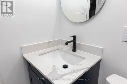 1A - 38 Leuty Avenue, Toronto, ON - Indoor Photo Showing Bathroom