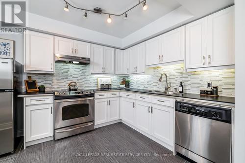 3407 - 1 Palace Pier Court, Toronto, ON - Indoor Photo Showing Kitchen With Upgraded Kitchen