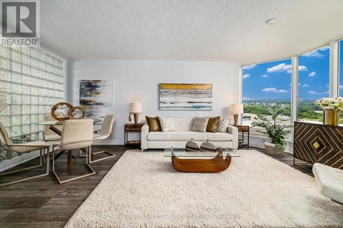 3407 - 1 Palace Pier Court, Toronto, ON - Indoor Photo Showing Living Room