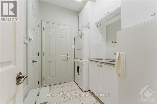 2 Kinmount Private, Ottawa, ON - Indoor Photo Showing Laundry Room