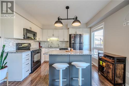 312 Parkvale Drive, Kitchener, ON - Indoor Photo Showing Kitchen With Upgraded Kitchen