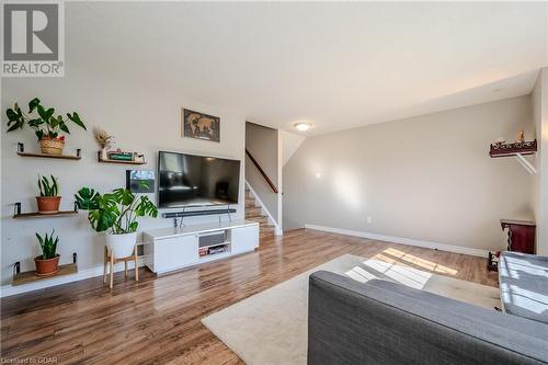 312 Parkvale Drive, Kitchener, ON - Indoor Photo Showing Living Room