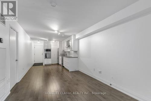 1011 - 44 St. Joseph Street, Toronto, ON - Indoor Photo Showing Other Room