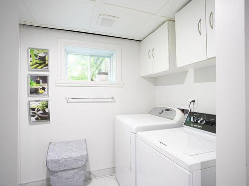 Laundry room - 60 Rue Lacombe, Notre-Dame-De-Lourdes, QC - Indoor Photo Showing Laundry Room