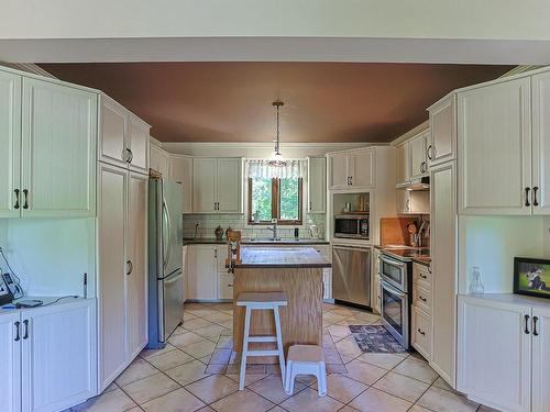 Kitchen - 60 Rue Lacombe, Notre-Dame-De-Lourdes, QC - Indoor Photo Showing Kitchen