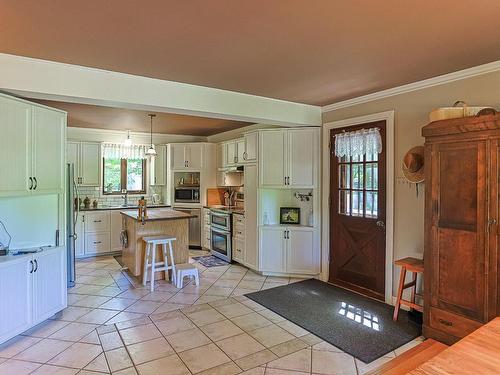 Kitchen - 60 Rue Lacombe, Notre-Dame-De-Lourdes, QC - Indoor Photo Showing Kitchen