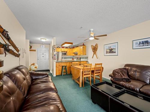 113-1320 Henry Rd, Courtenay, BC - Indoor Photo Showing Bedroom