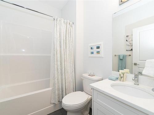 37-300 Grosskleg Way, Lake Cowichan, BC - Indoor Photo Showing Bathroom