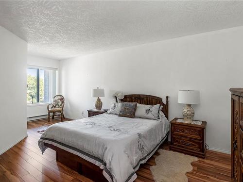 307-7865 Patterson Rd, Central Saanich, BC - Indoor Photo Showing Bedroom