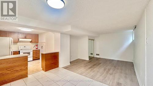 203 Mccraney Street W, Oakville, ON - Indoor Photo Showing Kitchen