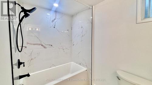 203 Mccraney Street W, Oakville, ON - Indoor Photo Showing Bathroom